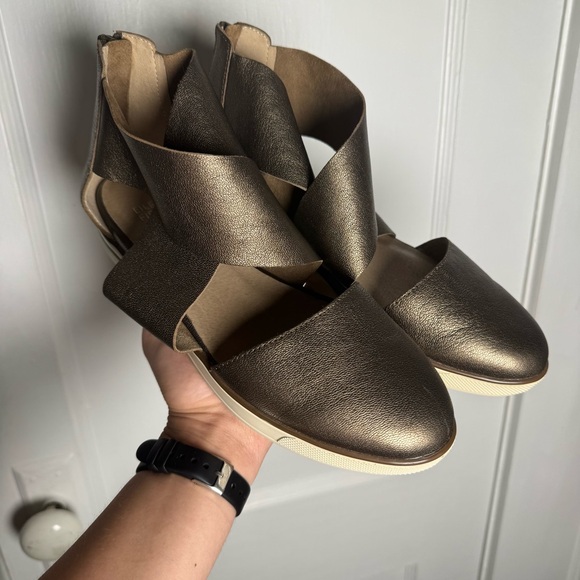 Eileen Fisher Closed Toe Women’s Sport Platform Sandal In Metallic Bronze Size 8 - Picture 2 of 11